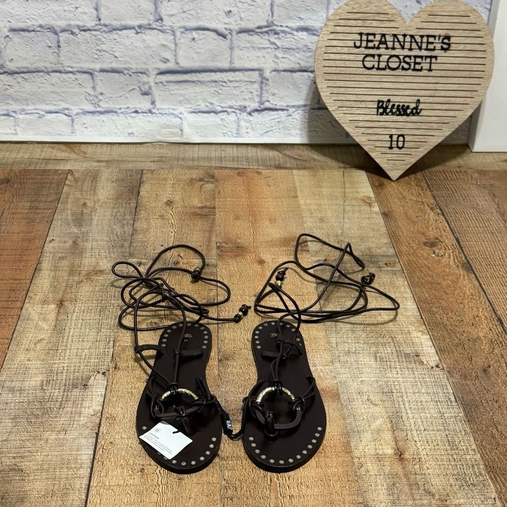 ZARA FLAT LEATHER SANDALS WITH DECORATIVE DETAIL - Picture 4 of 14